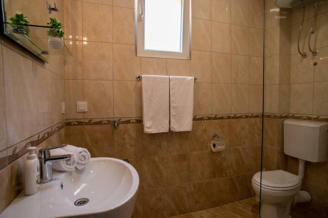 Apartments Sunrise Херцег Нови Екстериор снимка