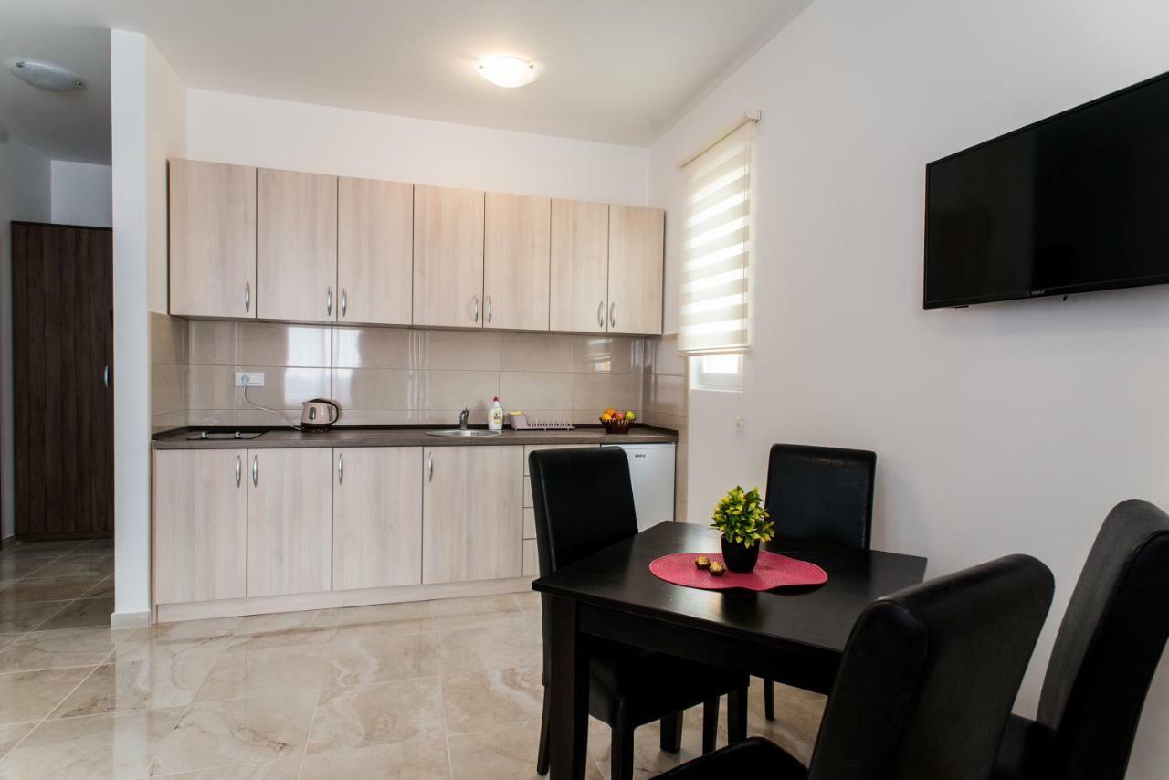 Apartments Sunrise Херцег Нови Екстериор снимка