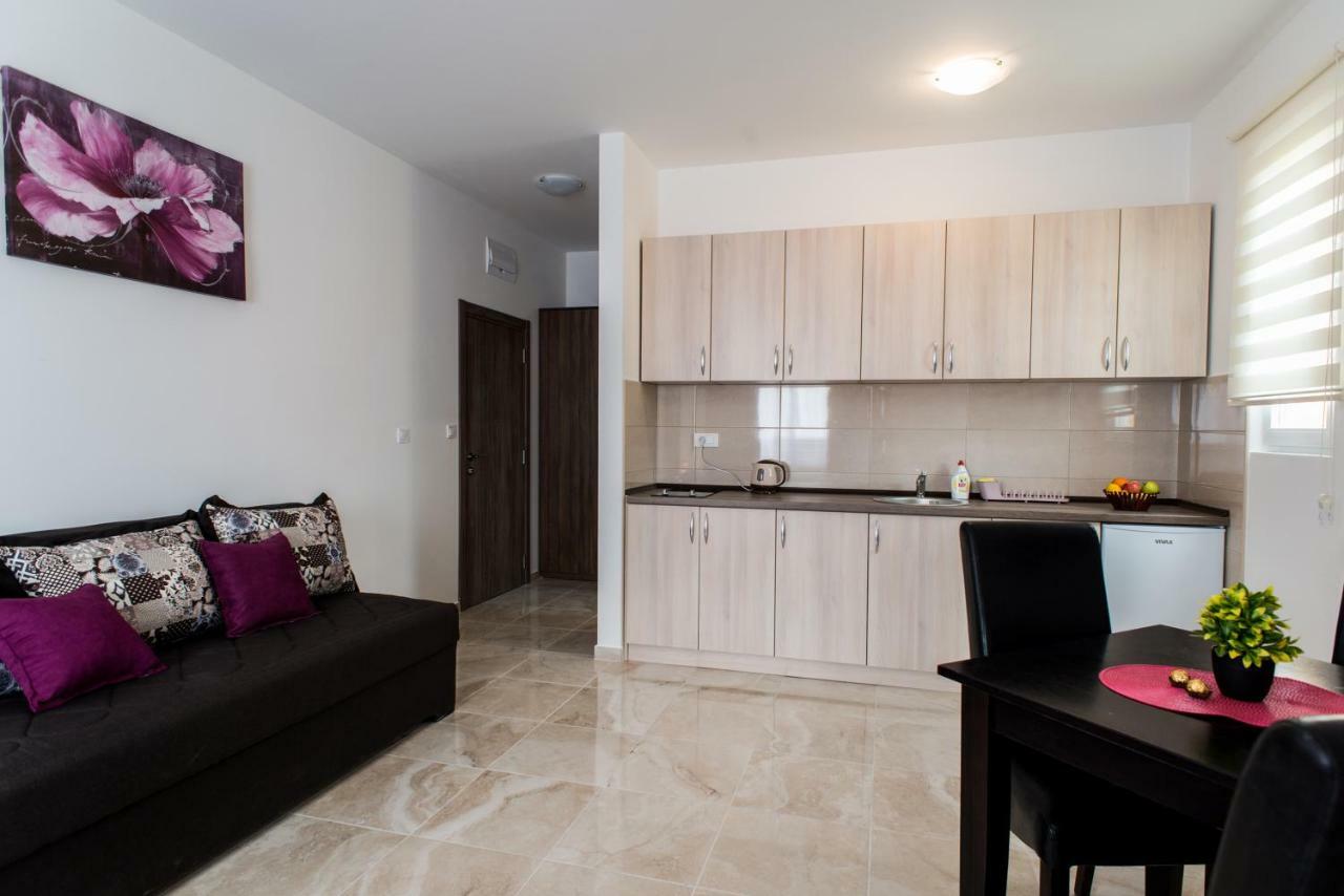 Apartments Sunrise Херцег Нови Екстериор снимка