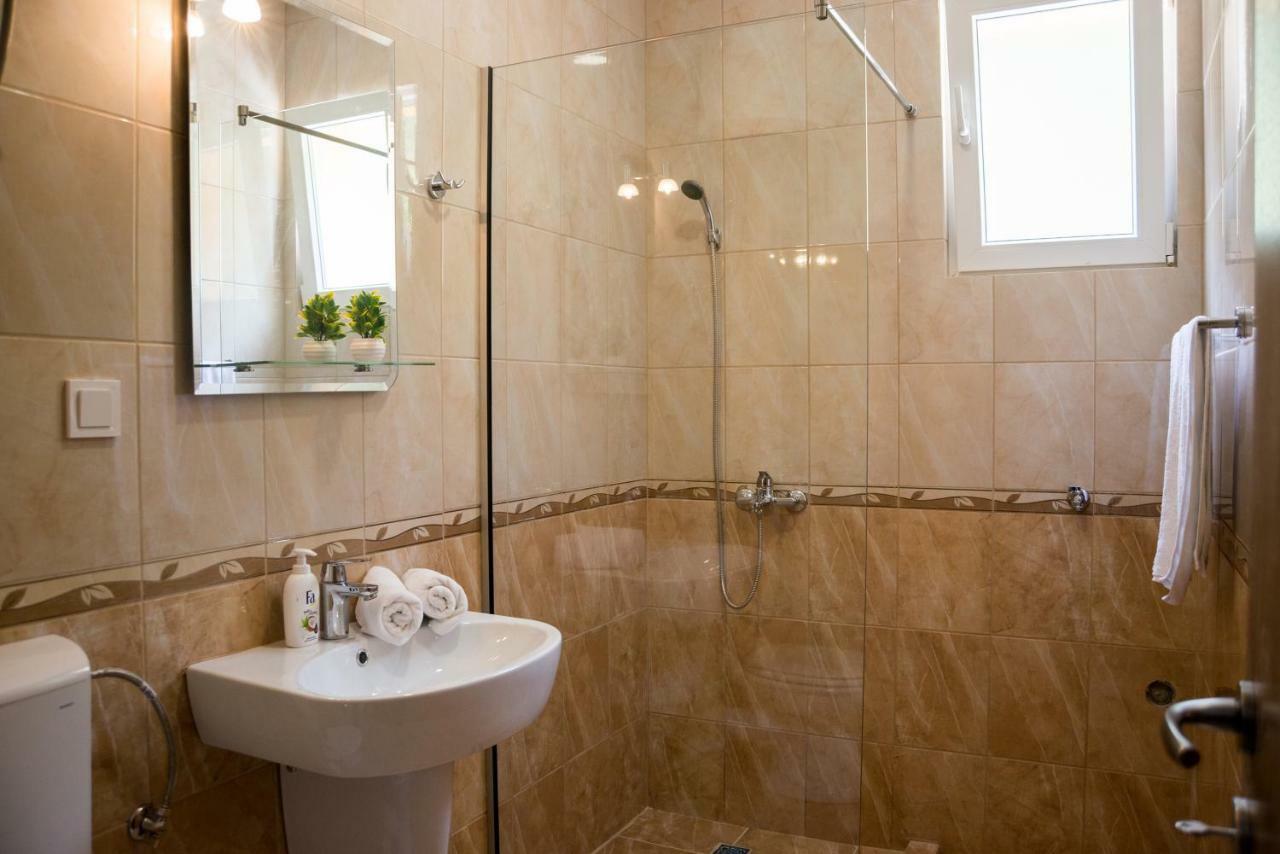 Apartments Sunrise Херцег Нови Екстериор снимка