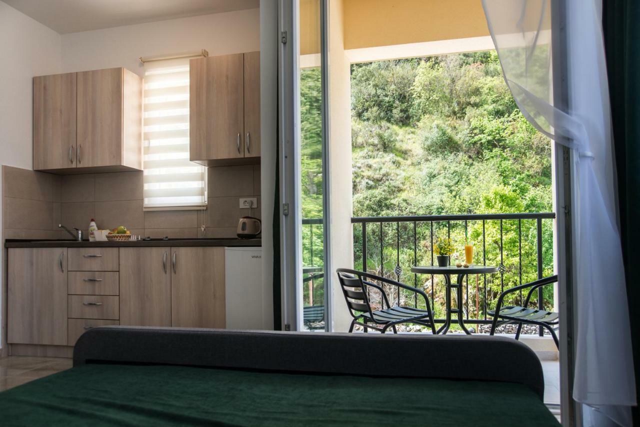 Apartments Sunrise Херцег Нови Екстериор снимка
